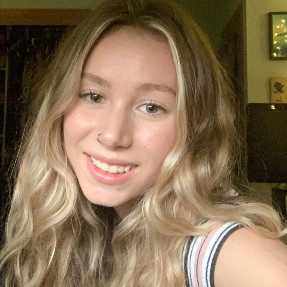 Meet your Posher, Abby